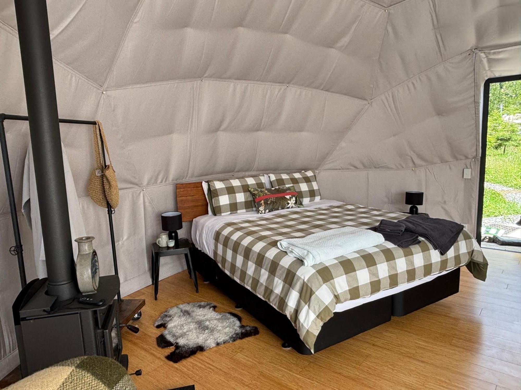 Takahuri Glamping Domes Whanganui Exteriör bild